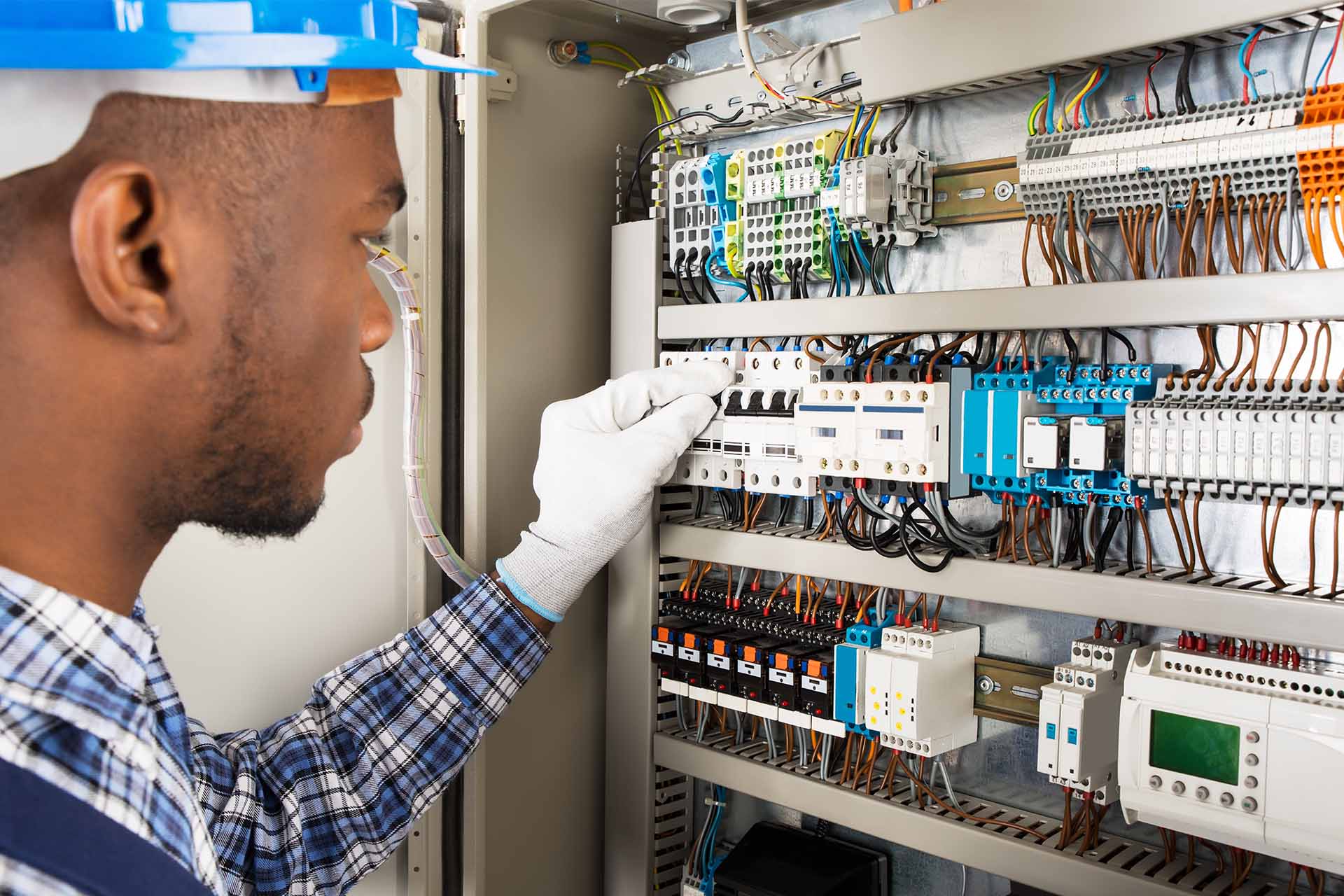 Commercial Electrician Bolton